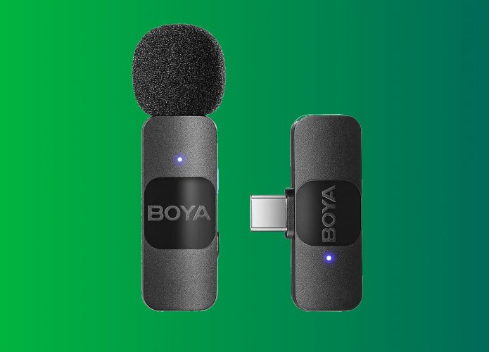 Cabos e microfones em oferta