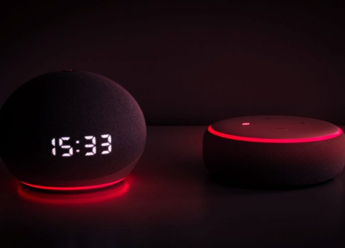 Alexa com luz vermelha