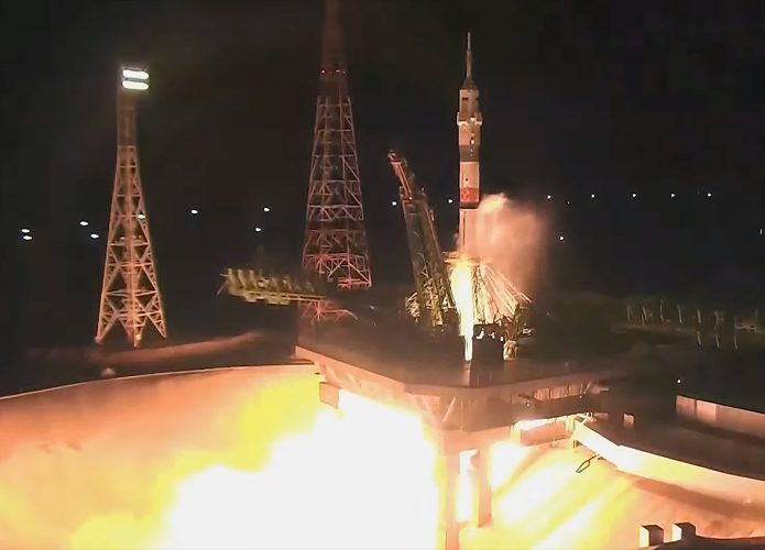Espaçonave Soyuz MS-24 decolando