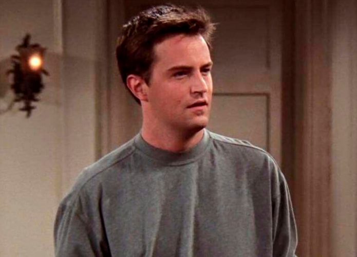 Matthew Perry enquanto Chandler em Friends