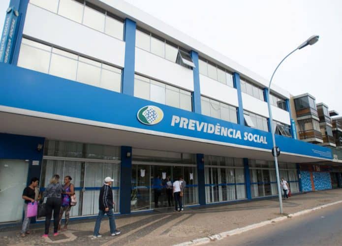 Fachada de prédio do INSS