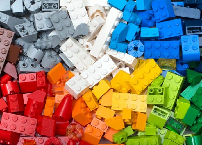 Peças de Lego de várias cores