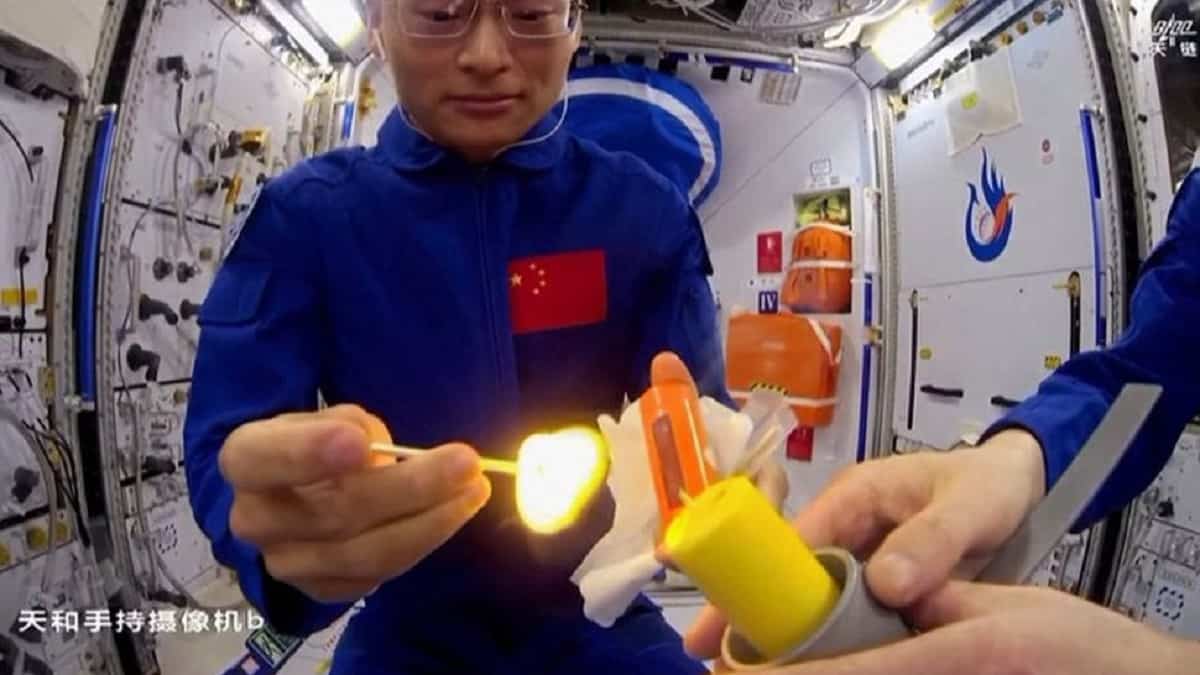 astronautas_chineses_experimento