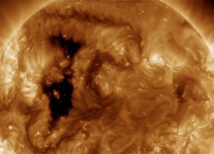 buraco-coronal-695x500