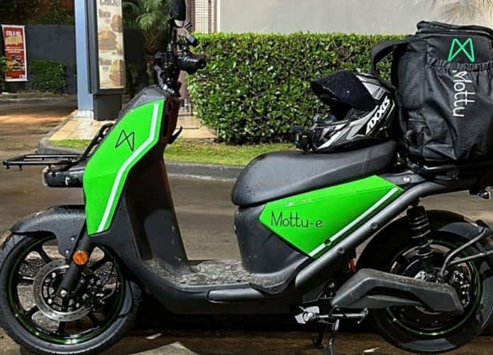 Imagem mostrando a moto do Mottu