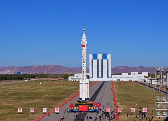 foguete-china-shenzhou-17-695x500