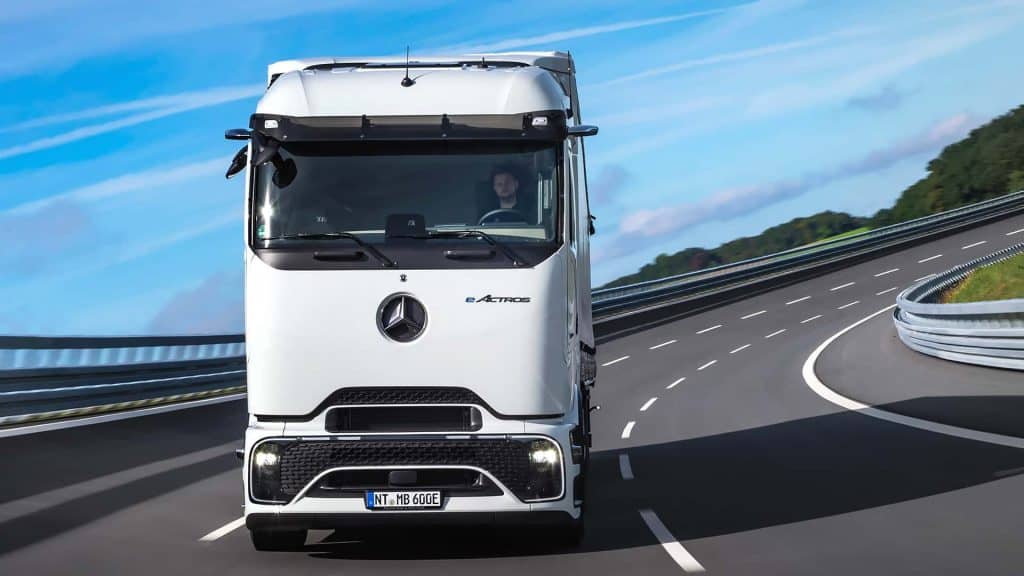 O eActros 600 é o novo caminhão elétrico da Mercedes