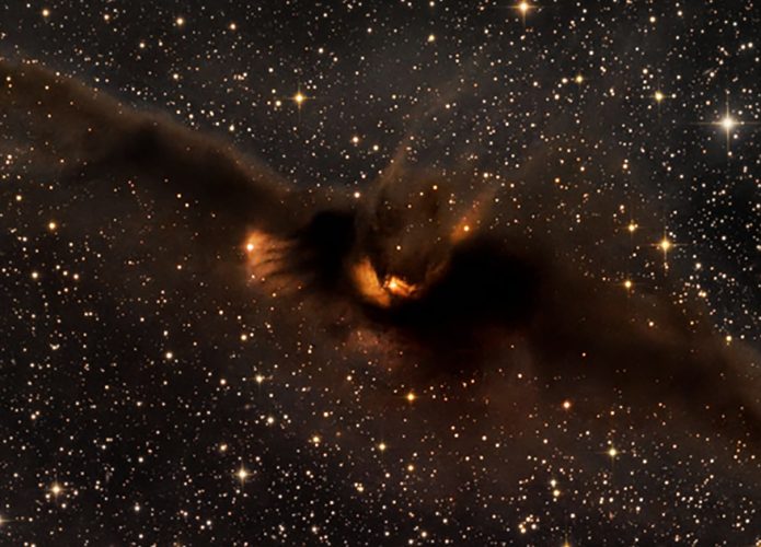 nebulosa-do-morcego-cosmico-695x500