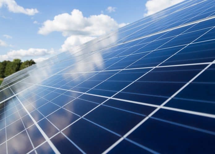 Paineis fotovoltaicos