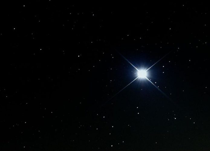 1024px-Sirius-1-695x500