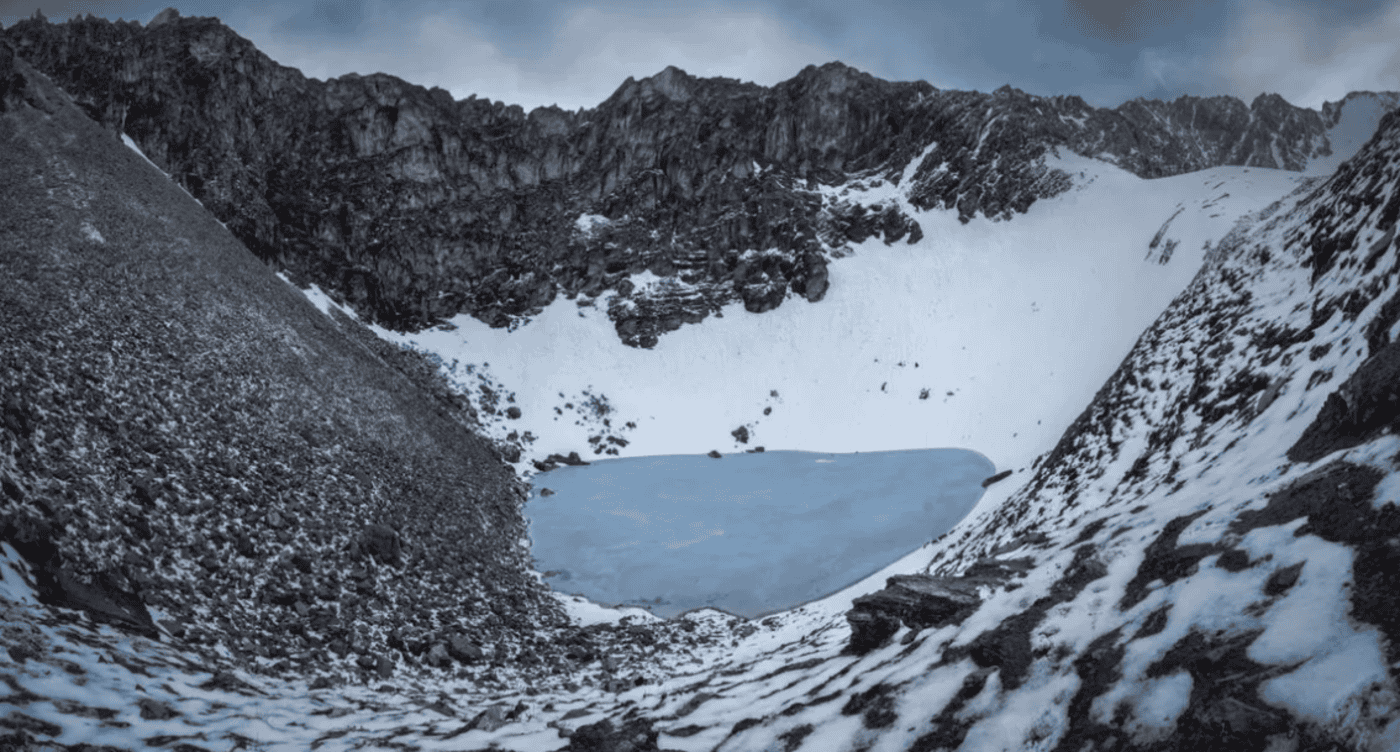 Lago-dos-esqueletos-1.png