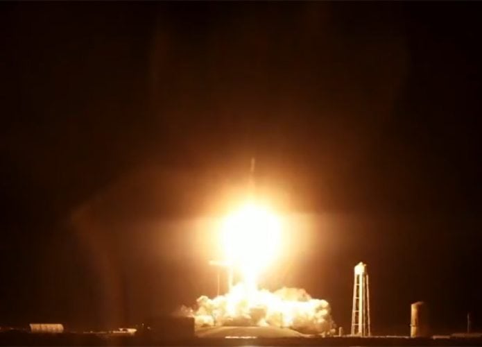 SpaceX-CRS-29-lancamento-695x500