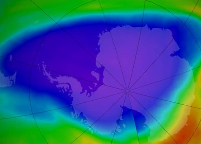 Buraco na camada de ozônio sobre a Antártica (Crédito: Ozônio Watch/NASA)