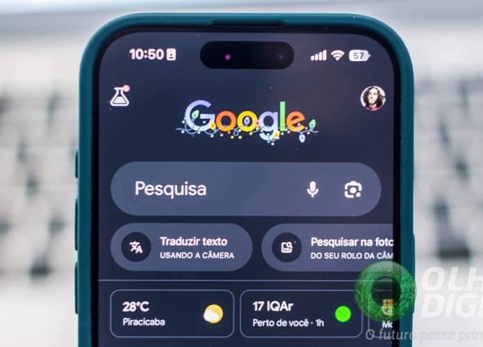 Aplicativo do Google aberto no iPhone 15 Pro