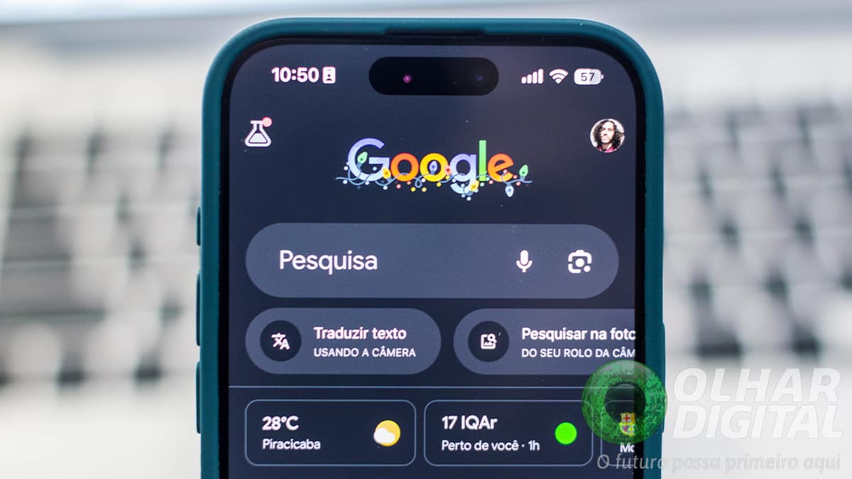 Aplicativo do Google aberto no iPhone 15 Pro