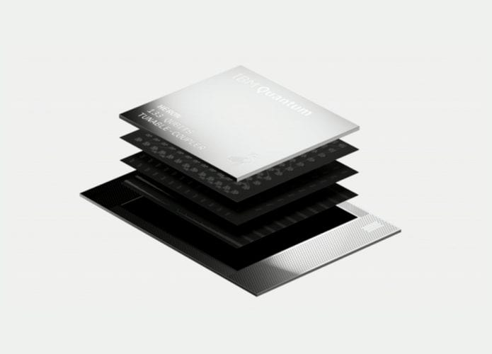Montagem com chip quântico desmontado da IBM