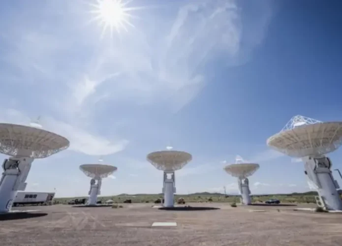 O sistema de radares DARC irá monitoras a orbita geoestacionária da Terra (Crédito: Força Espacial dos EUA/Craig Weiman/Laboratório de Física Aplicada da Universidade Johns Hopkins)