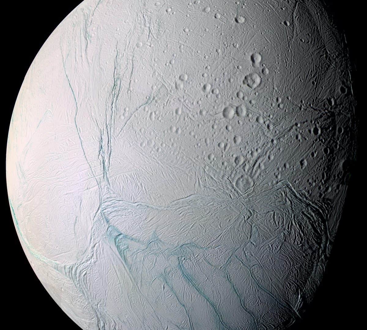 encelado_saturno-1200x1080
