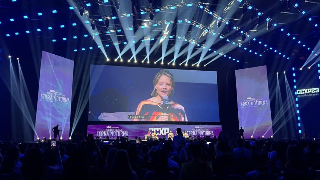 Jodie Foster em telão da CCXP23