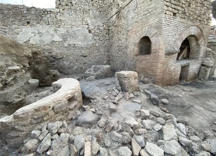 A prisão padaria era uma pequena sala divida por pessoas e animais (Crédito: Parque Arqueológico de Pompéia)