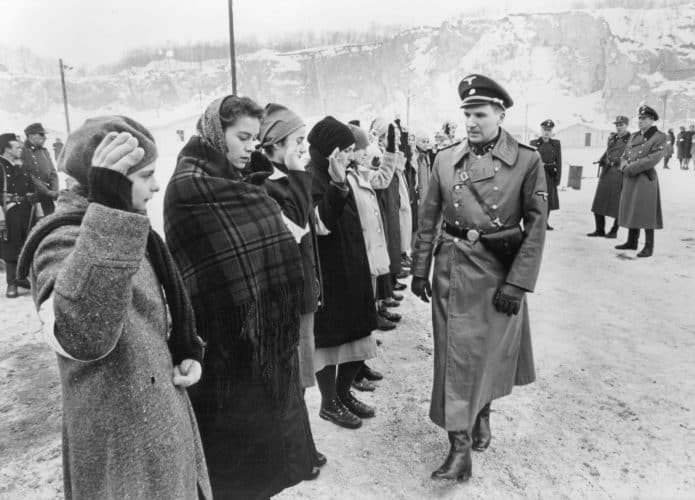 schindlers-list-2-695x500
