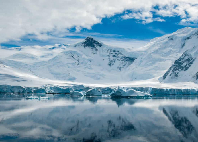 Antartica-1-e1748887631562-695x500