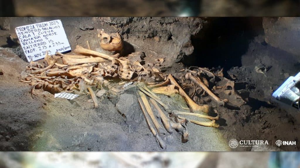 Restos mortais em caverna no México