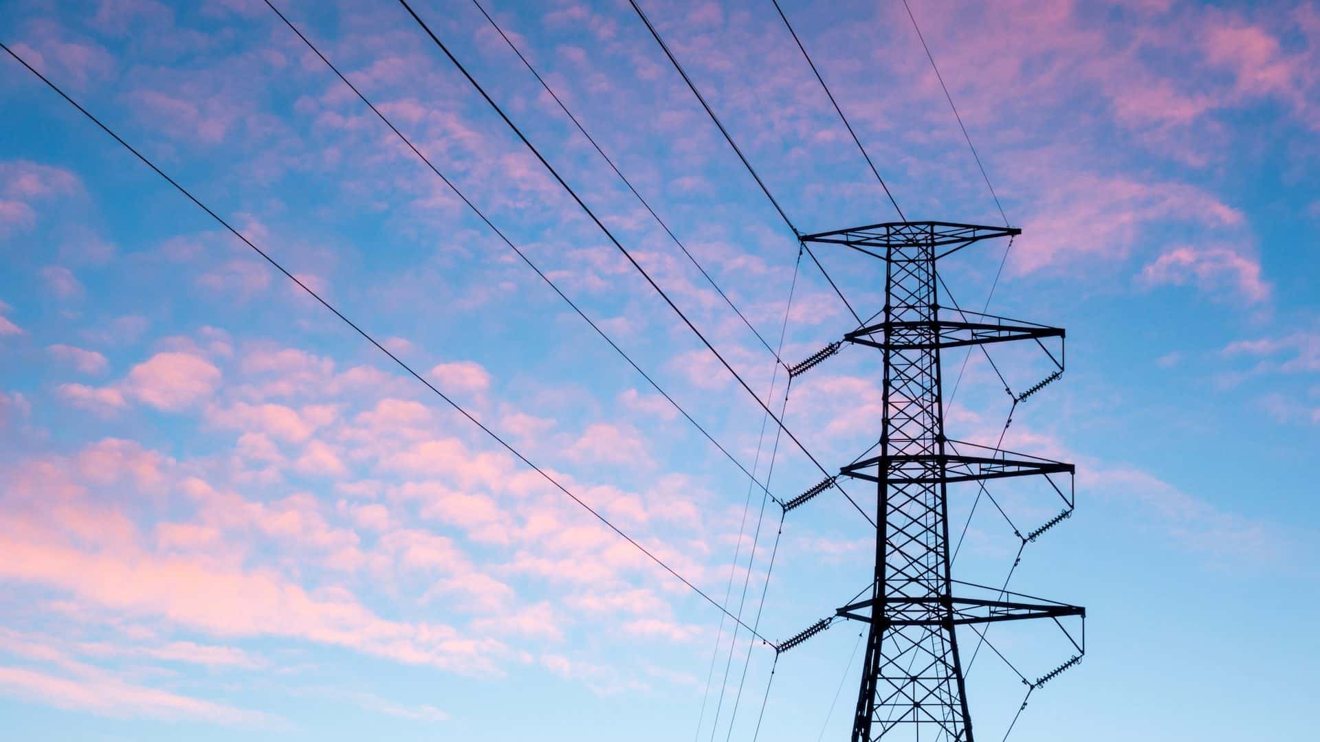 Como economizar energia no verão. Imagem: Nikola Johnny Mirkovic/Unsplash