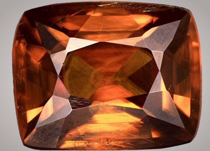 Cristal kyawthuite
