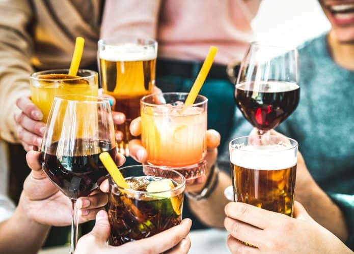 vinho cerveja vodka drink
