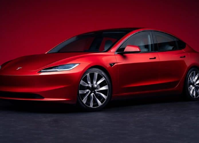 Tesla Model 3 reestilizado