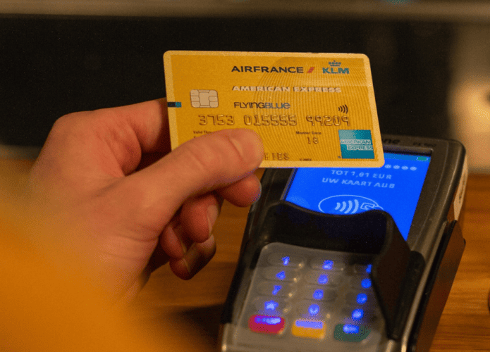 Cartão com aproximação via CardMapr.nl/Unsplash