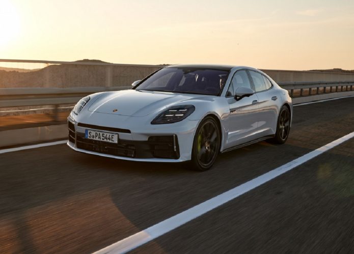Porsche-Panamera-E-Hybrid-2024