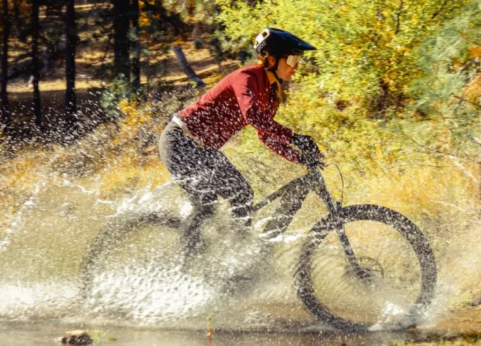 aventon-ramblas-2-695x500.webp