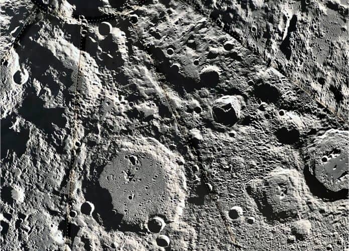 O modelo computacional simula a poeira lunar de forma impressionante (Crédito: Powerlightss/ shutterstock)