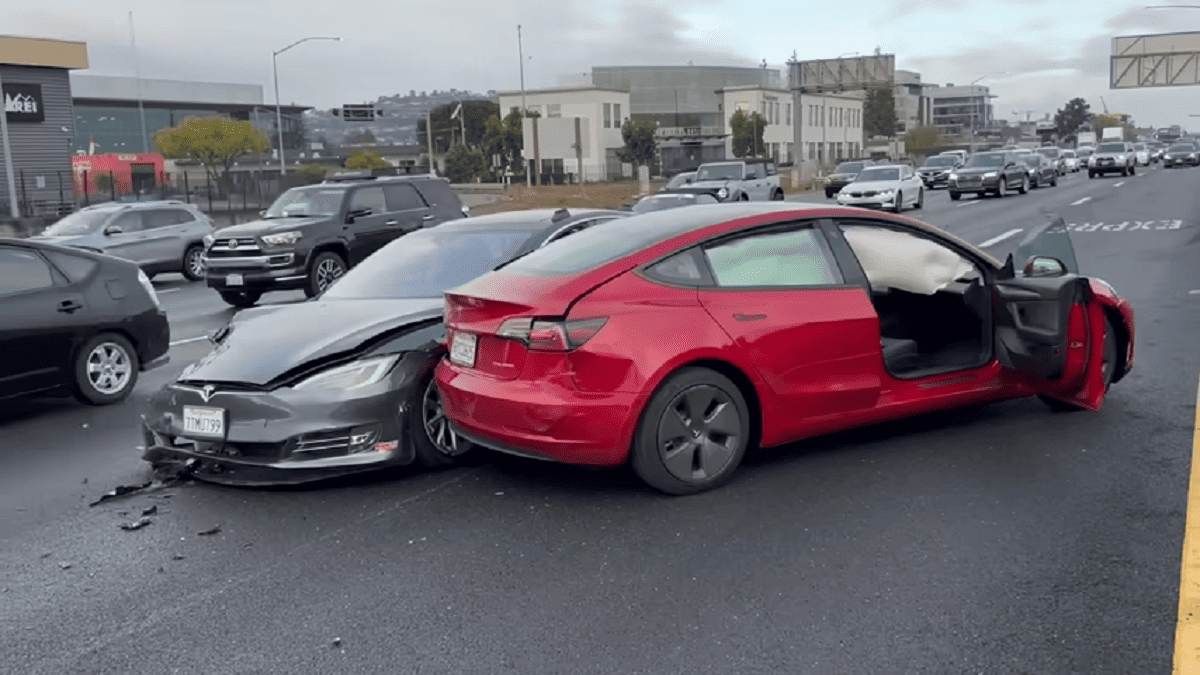 tesla_acidente.png