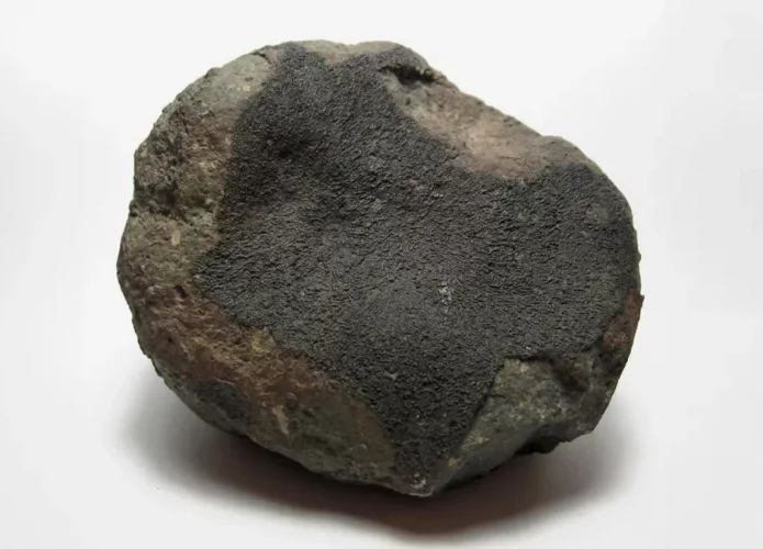 Um dos milhares de fragmentos do meteorito Allende (Crédito: H. Raab via Wikimedia Commons ( CC BY-SA 3.0 ))