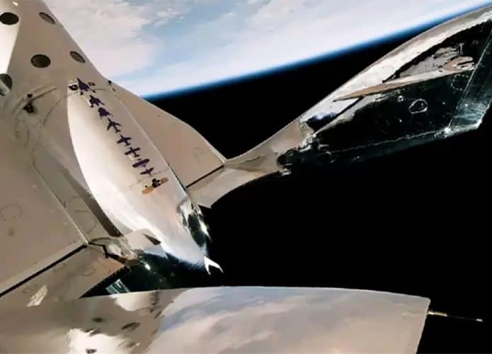 virgin-galactic-aviao-695x500