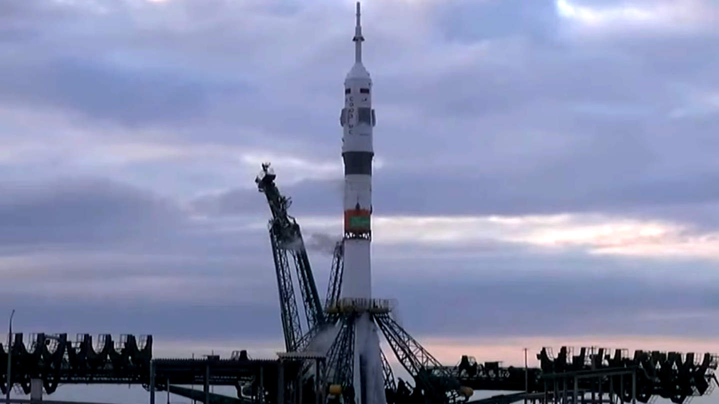 Foguete Soyuz antes do lançamento ser abortado (Crédito: NASA TV)