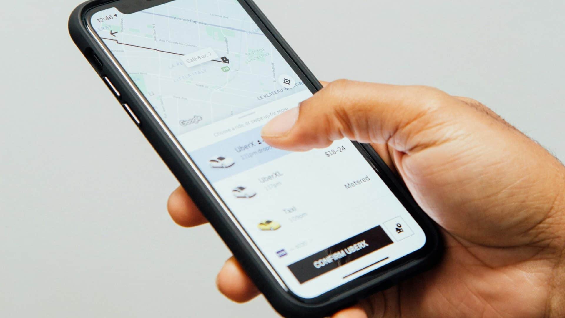 Uber via Charlesdeluvio/Unsplash