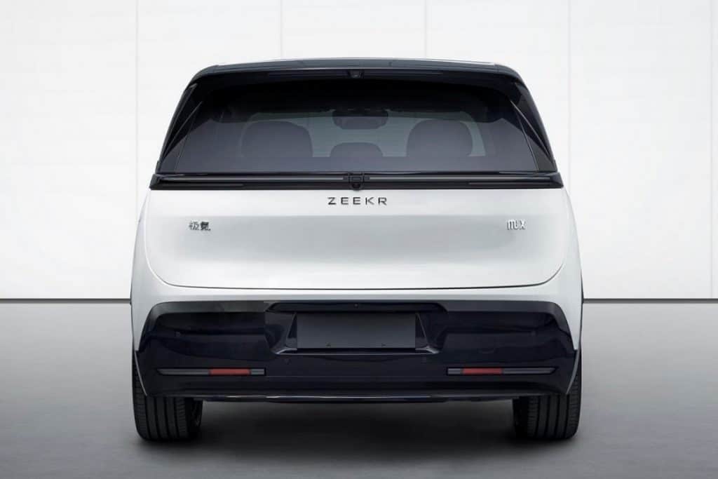 O Zeekr MIX é a minivan de luxo da Geely