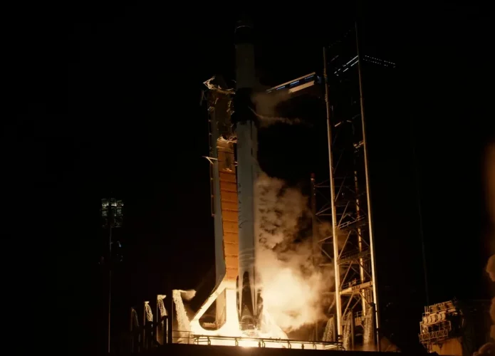 crew-8-launch-1--695x500.webp