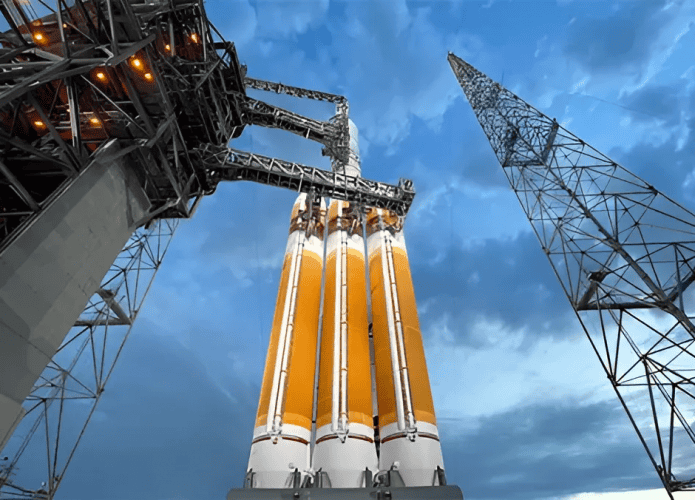 Último voo do foguete ULA Delta IV Heavy é suspenso sem data prevista