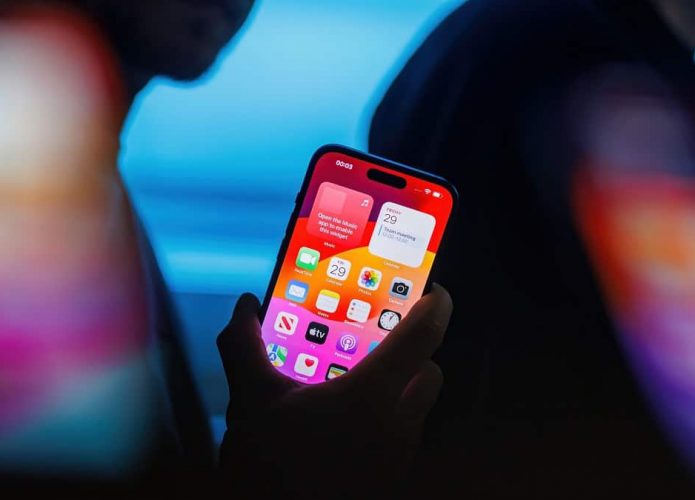O que vem por aí no iOS 18? IA e design repaginado, diz analista