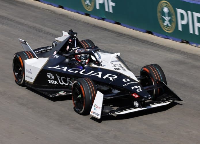 jaguar_formula_e-2-695x500