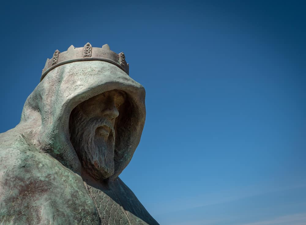 A estatua fica localizada na Cornualha (Crédito: Graham King/shutterstock)