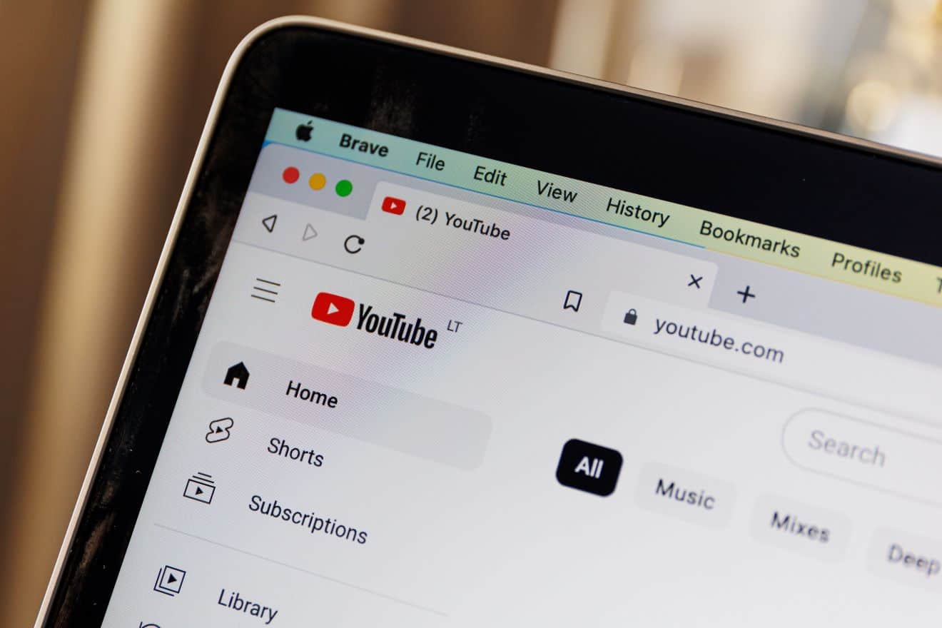 youtube ia