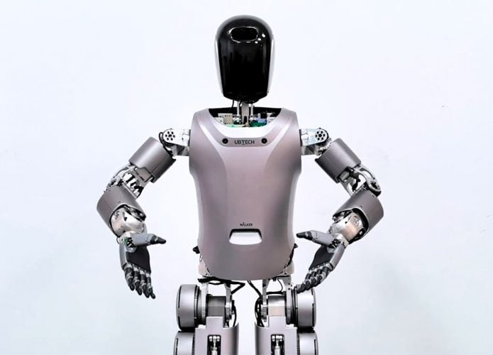 Captura de tela de vídeo demonstrativo de robô humanoide com IA da Baidu
