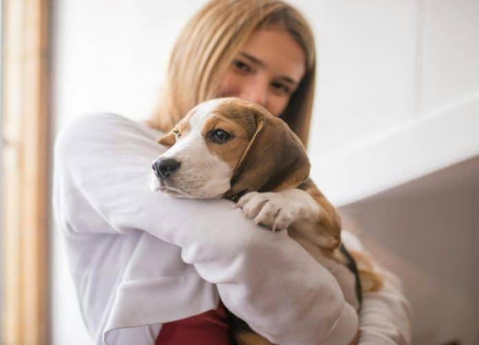 Amigos ou cãozinho de estimação: qual é a melhor companhia, segundo a ciência?