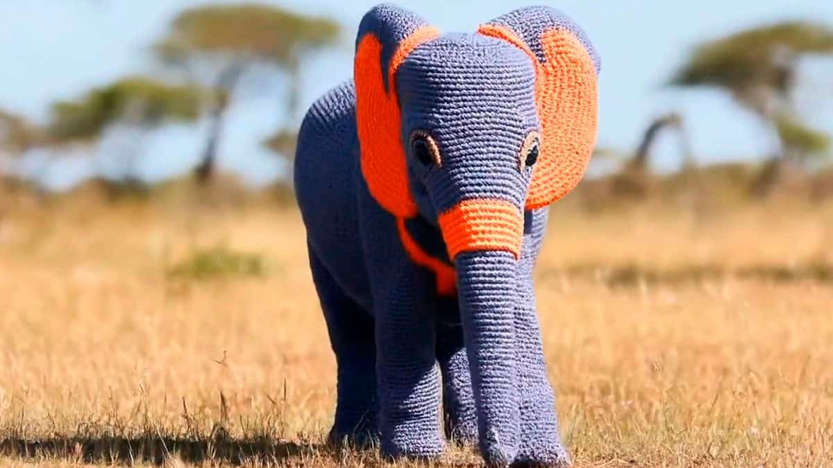 Cena de elefante feito de bordado criada no Ver do Google